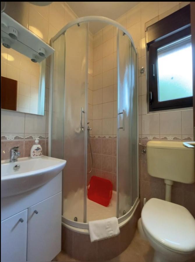 Studio Apartment Near Split Airport Kastela Exterior photo